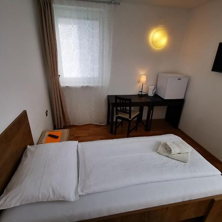 Mondina Guest House Postojna Εξωτερικό φωτογραφία