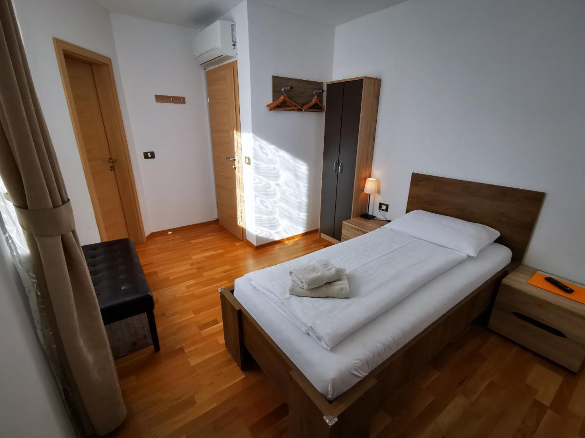 Mondina Guest House Postojna Εξωτερικό φωτογραφία