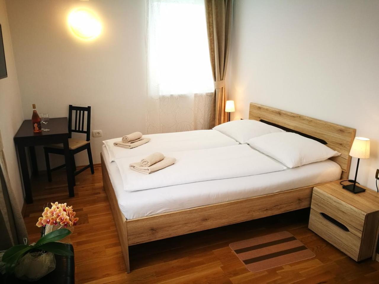 Mondina Guest House Postojna Εξωτερικό φωτογραφία