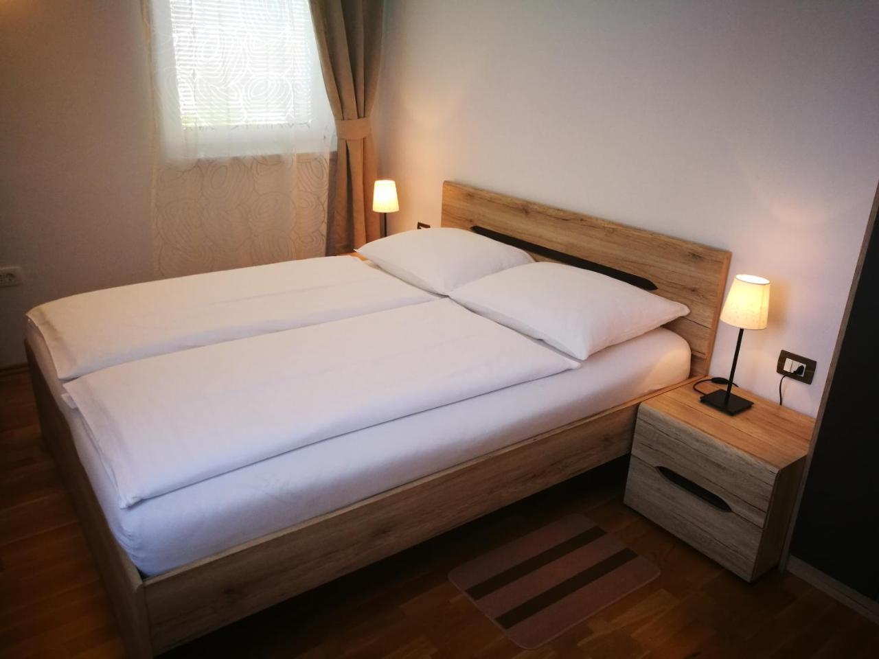 Mondina Guest House Postojna Εξωτερικό φωτογραφία